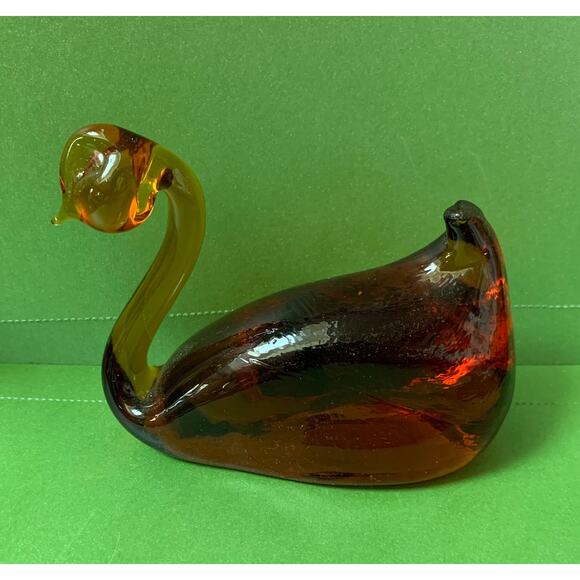Hand-blown Amber Glass Pilgrim Glass Style Swan Figurine Paperweight 1970s - Picture 2 of 6